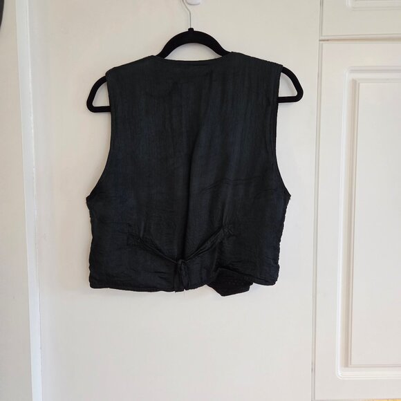 Vintage sleeveless vest. - Picture 4 of 8